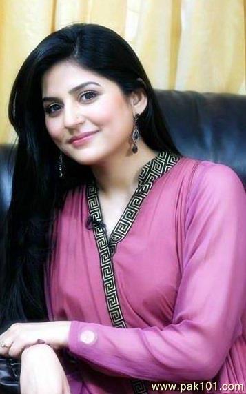 Sanam Baloch -Pakistani Female Television Actress Celebrity