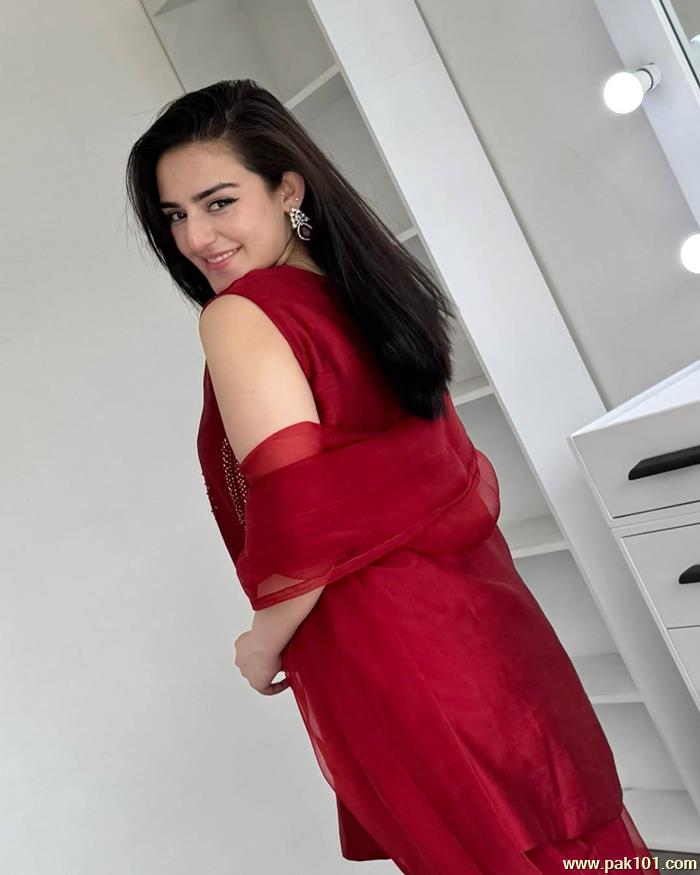 Shazeal Shoukat -Pakistani Television Actress And Fashion Model Celebrity