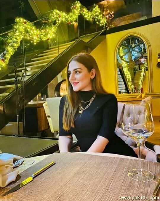 Shazeal Shoukat -Pakistani Television Actress And Fashion Model Celebrity