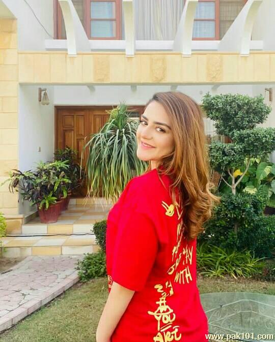 Shazeal Shoukat -Pakistani Television Actress And Fashion Model Celebrity