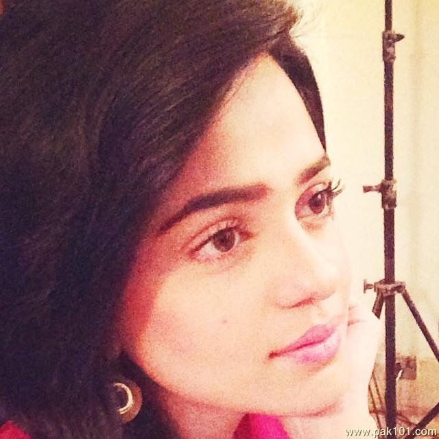 Sumbul Iqbal -Pakistani Female Television Actress Celebrity