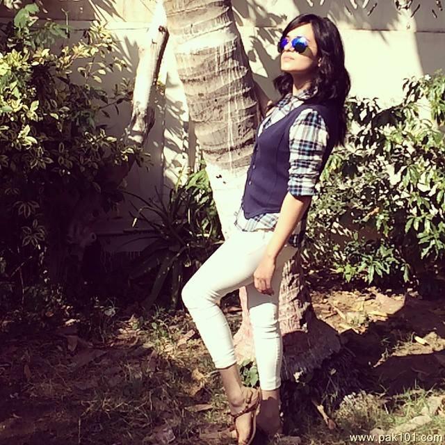 Sumbul Iqbal -Pakistani Female Television Actress Celebrity
