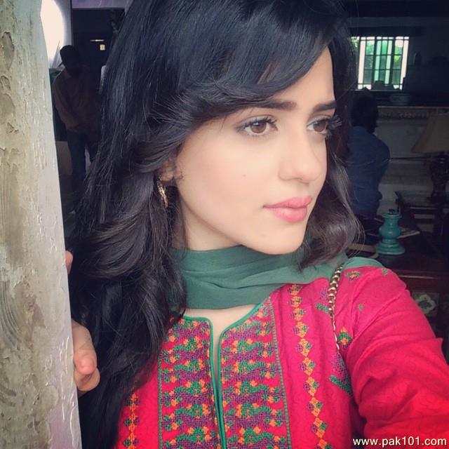 Sumbul Iqbal -Pakistani Female Television Actress Celebrity