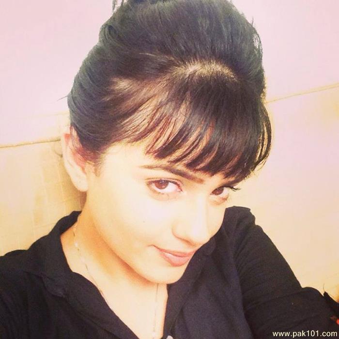 Sumbul Iqbal -Pakistani Female Television Actress Celebrity