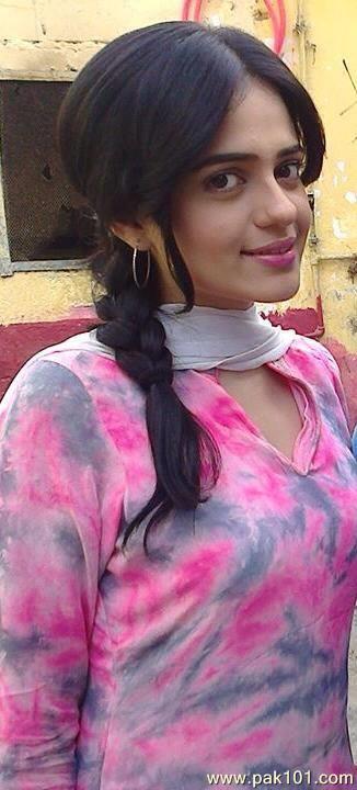 Sumbul Iqbal -Pakistani Female Television Actress Celebrity