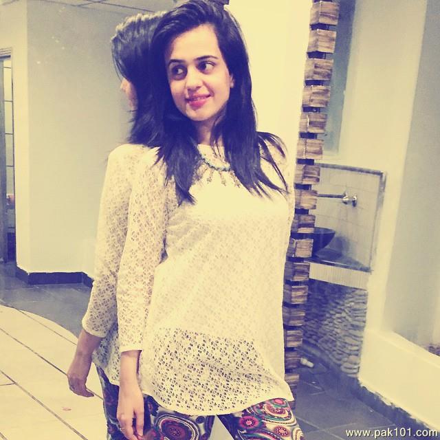 Sumbul Iqbal -Pakistani Female Television Actress Celebrity