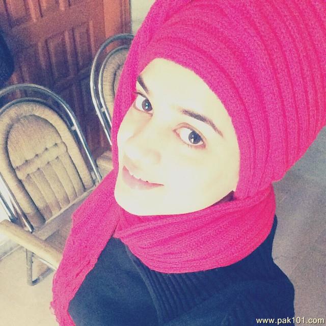 Sumbul Iqbal -Pakistani Female Television Actress Celebrity