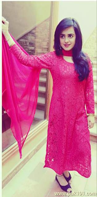 Sumbul Iqbal -Pakistani Female Television Actress Celebrity