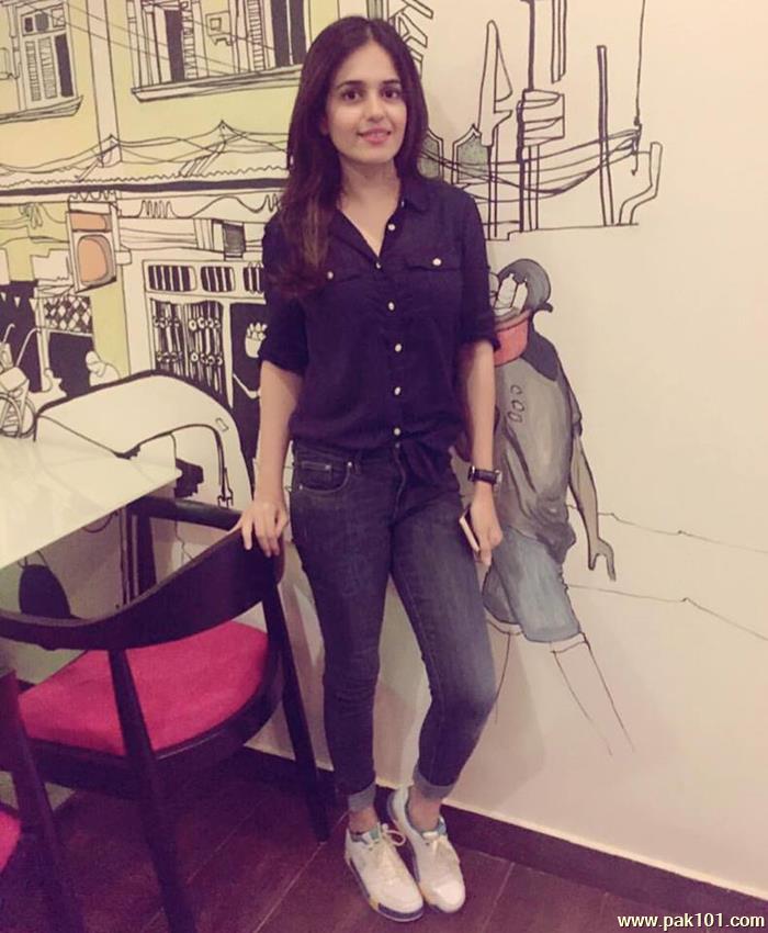 Sumbul Iqbal -Pakistani Female Television Actress Celebrity