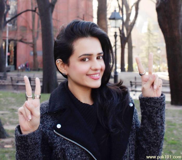 Sumbul Iqbal -Pakistani Female Television Actress Celebrity
