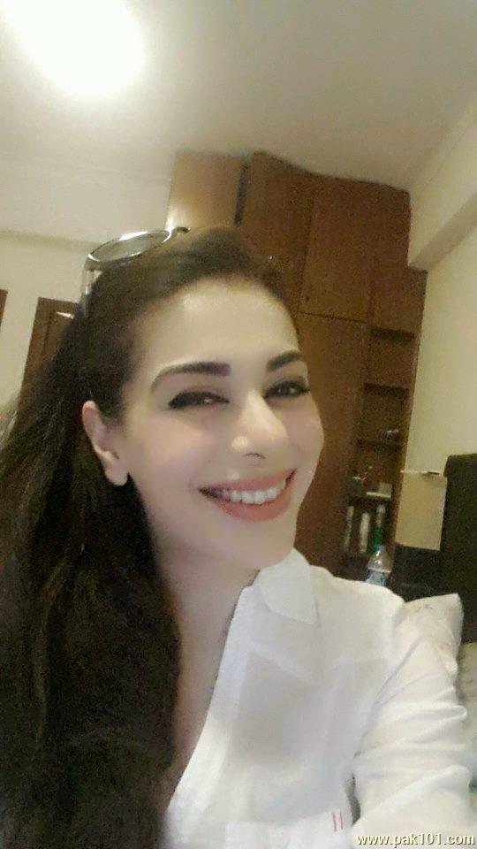Uzma Hassan -Pakistani Female Television Actress Celebrity