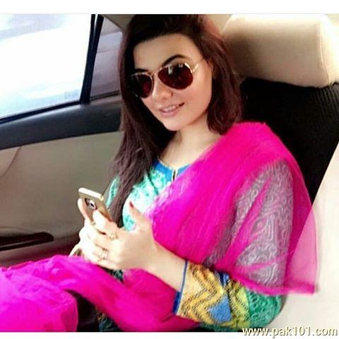 Zainab Jamil -Pakistani Female Model, Host, Anchor And Television Actress Celebrity