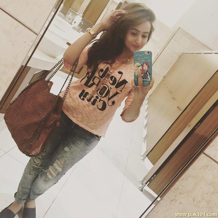 Zarnish Khan -Pakistani Television Drama Actress Celebrity