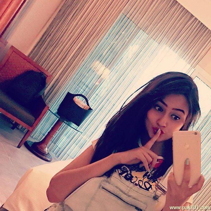 Zarnish Khan -Pakistani Television Drama Actress Celebrity