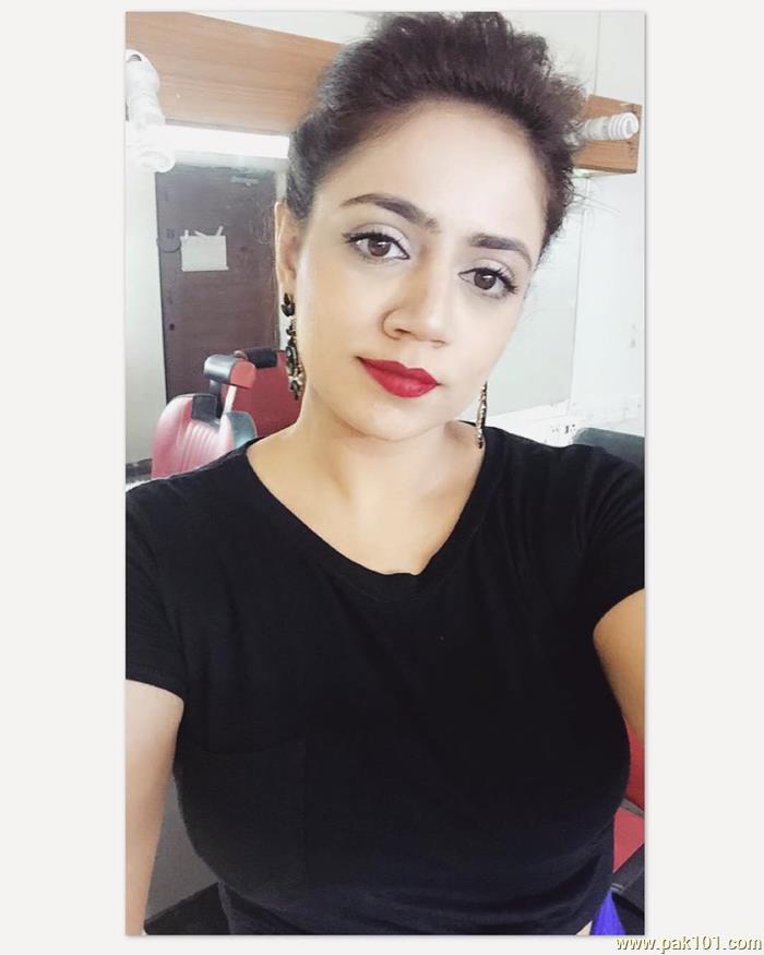 Natalia Gul Jilani Baghdadi- Pakistani Standup Comedian