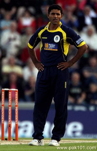 Gallery > Cricketers > Abdul Razzaq > Abdul Razzaq high quality! Free ...
