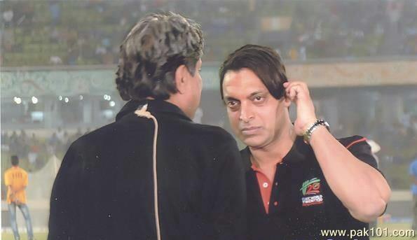Shoaib Akhtar -Pakistani Cricket Team Fast Bowler
