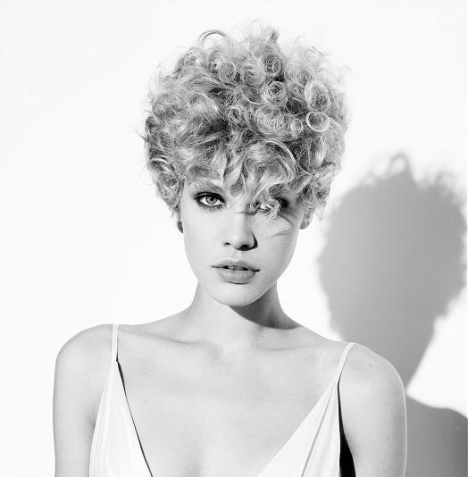 Medium Curly Hairstyle