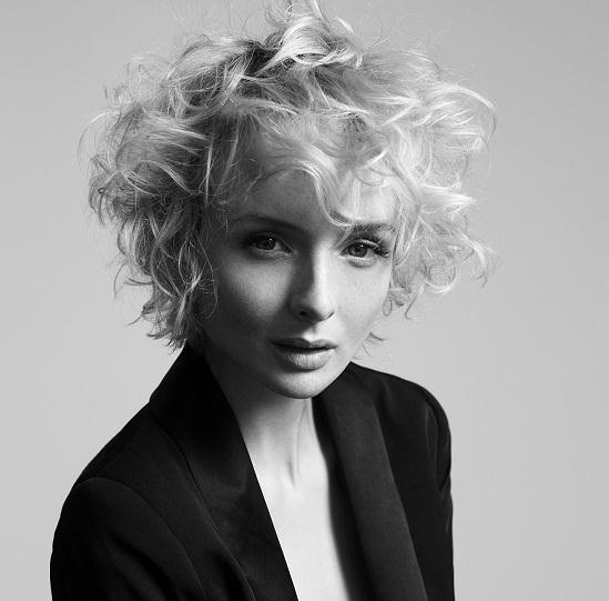 Medium Curly Hairstyle