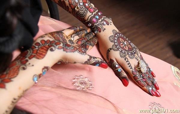 Mehndi design for hands
