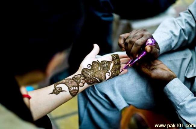 Mehndi Design For Hands