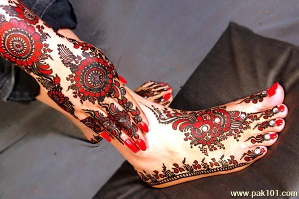 Mehndi Design For Legs