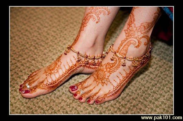 Mehndi Design For Legs