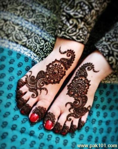 Mehndi Design For Legs