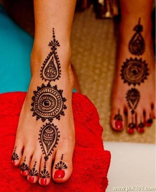 Mehndi Design For Legs