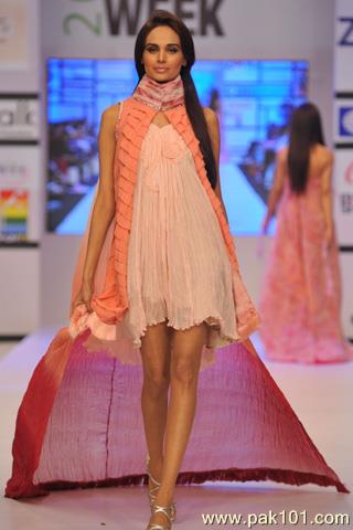 Ayesha Somaiya at Fashion Pakistan Week 2012