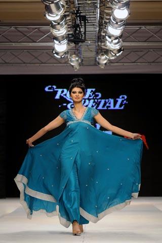 Bisma Ahmed''s Islamabad Fashion Week 