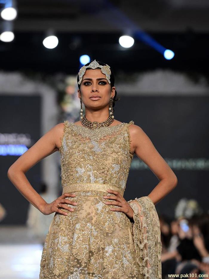 Abid Saleem - Pakistani Fashion Photographer