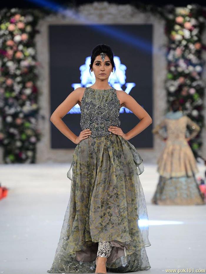 Abid Saleem - Pakistani Fashion Photographer