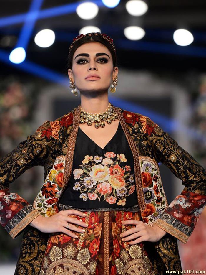 Abid Saleem - Pakistani Fashion Photographer