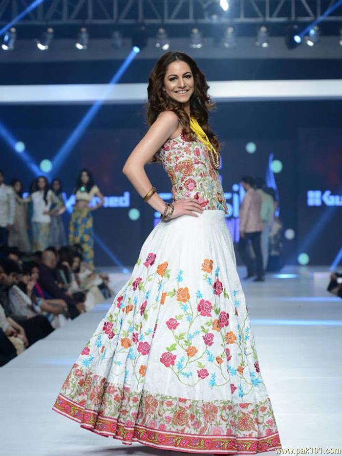 Abid Saleem - Pakistani Fashion Photographer