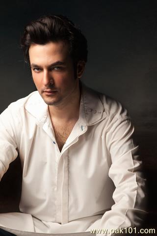 Photographer Maram Aabroo