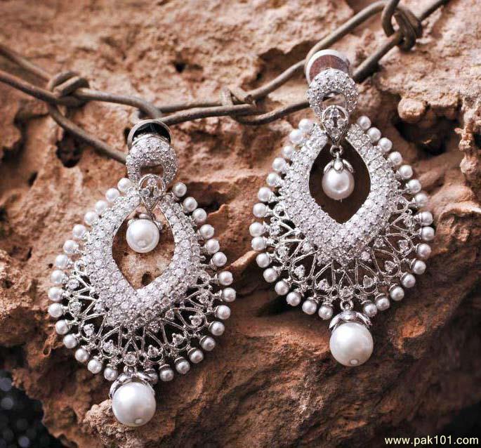 Earings tops Jewellery