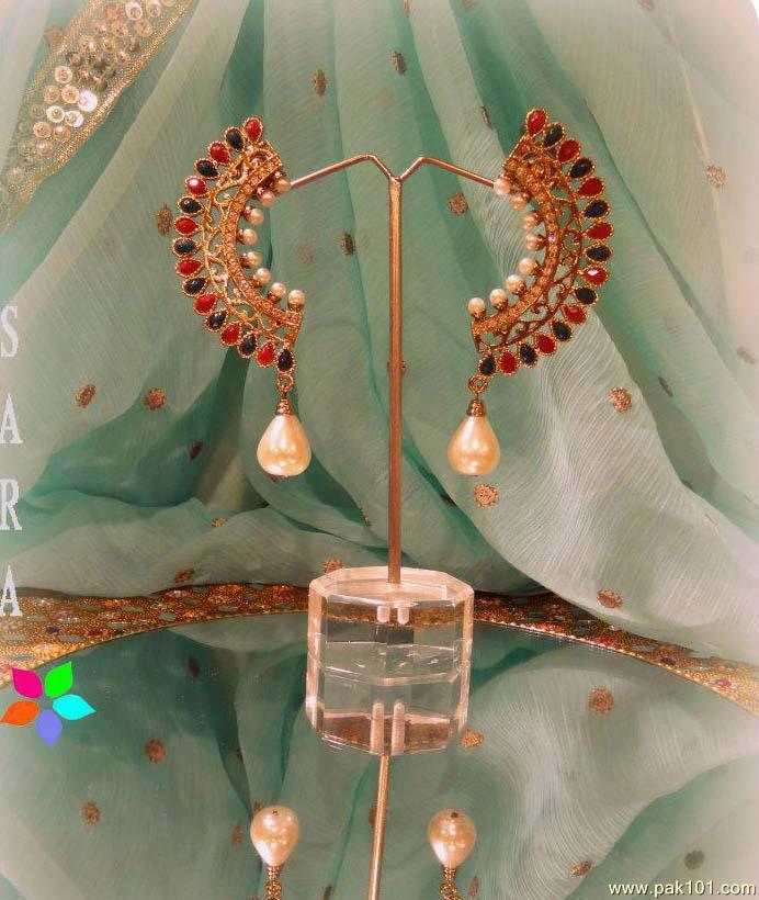 Earings tops Jewellery