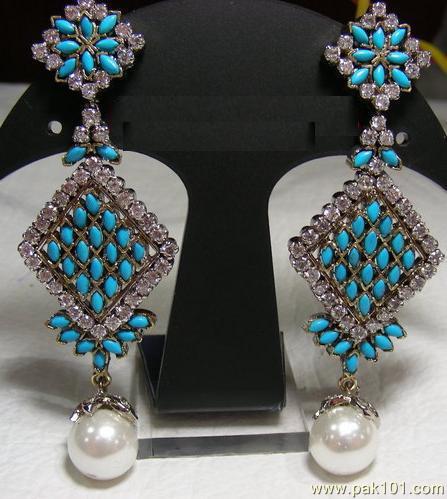 Earings tops Jewellery