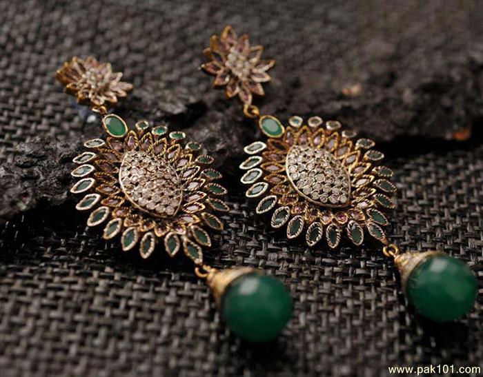 Earings tops Jewellery