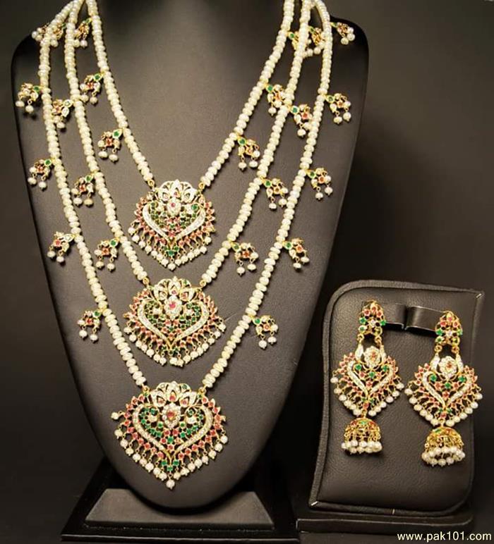 Necklace set