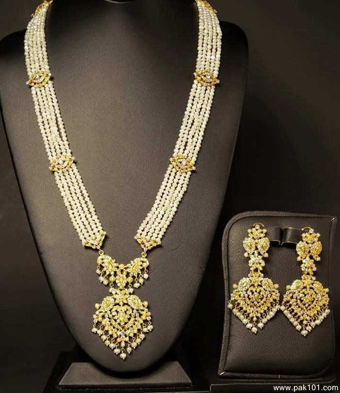 Necklace set