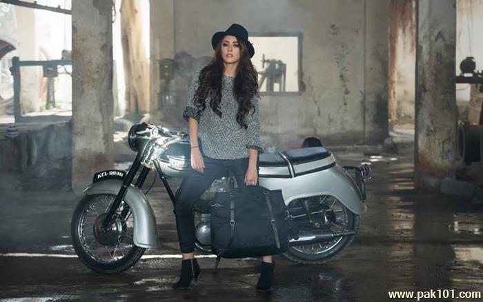 Ainy Jaffri -Pakistani Female Fashion Model and Television Actress Celebrity