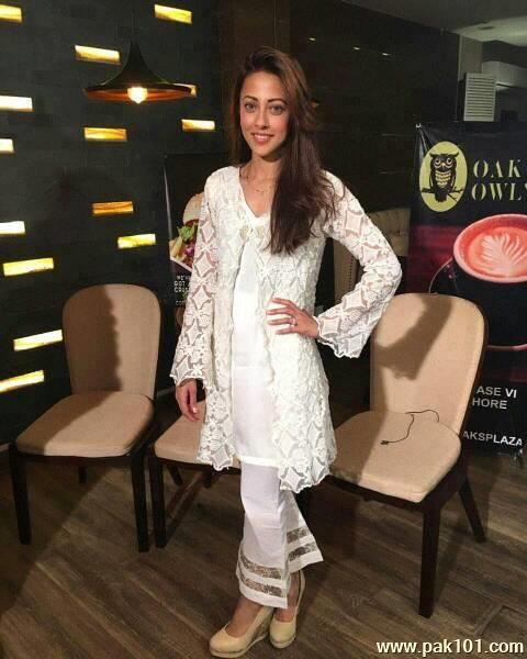 Ainy Jaffri -Pakistani Female Fashion Model and Television Actress Celebrity