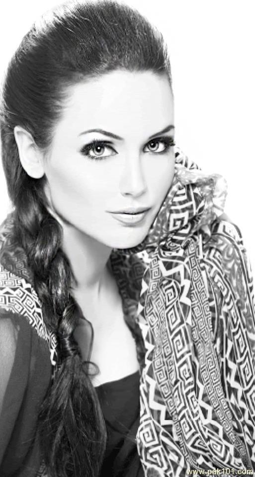 Aisha Linnea Akhtar model