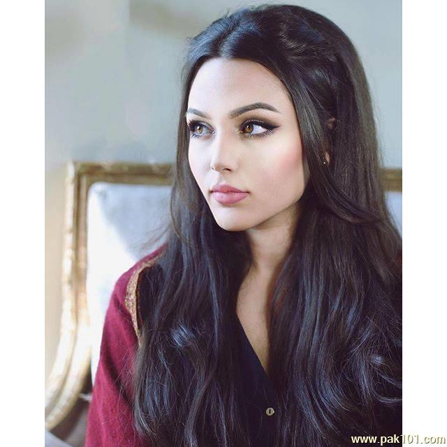 Gallery > Models (Female) > Aisha Linnea Akhtar > Aisha Linnea Akhtar ...