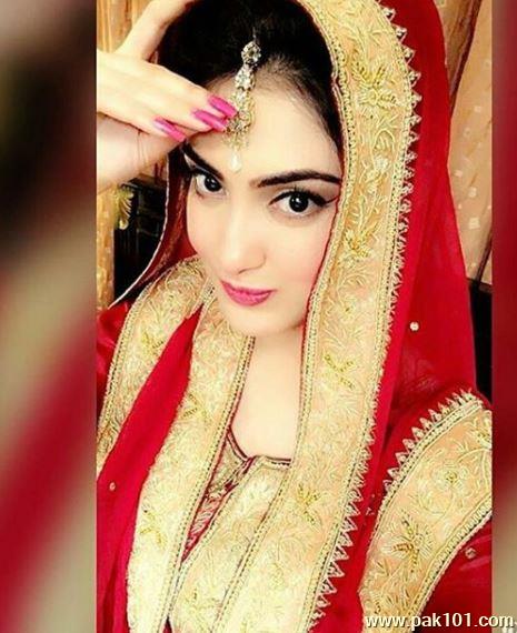 Aleezay Tahir- Pakistani Female Fashion Model And Televison Actress Celebrity