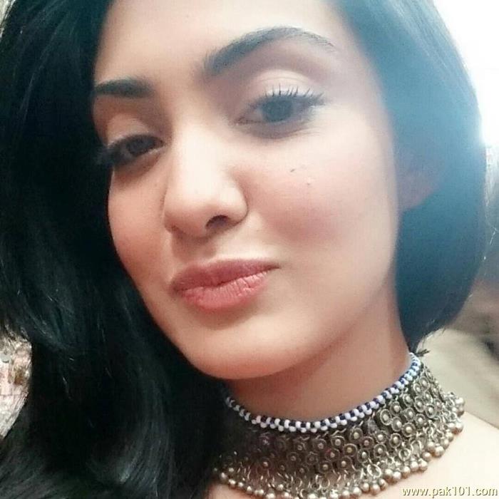 Aleezay Tahir- Pakistani Female Fashion Model And Televison Actress Celebrity
