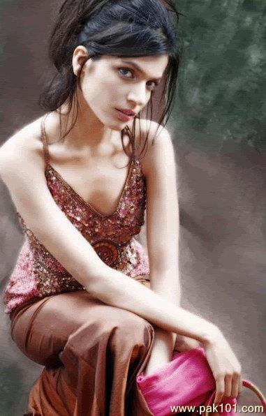 Annie Ali Khan