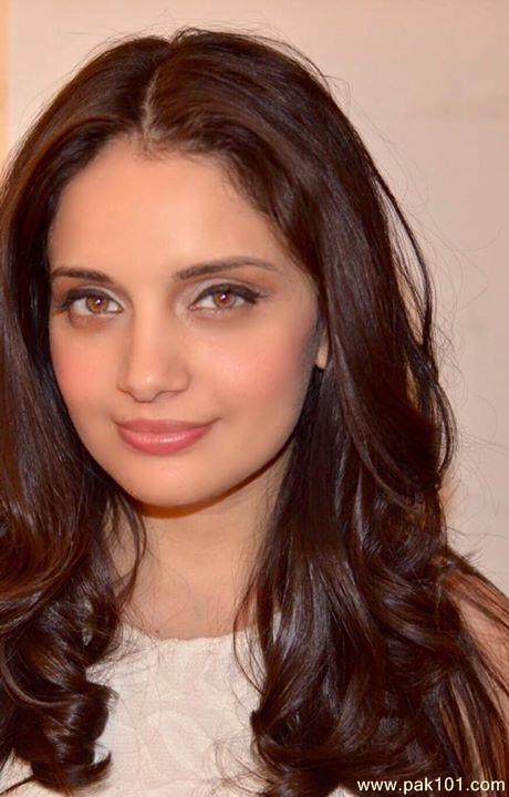 Armeena Rana Khan -Pakistani Female Fashion Model